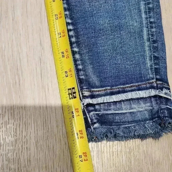 American Eagle Women's Distressed Jegging Dark Wash Blue Size 4 Regular - Picture 3 of 8